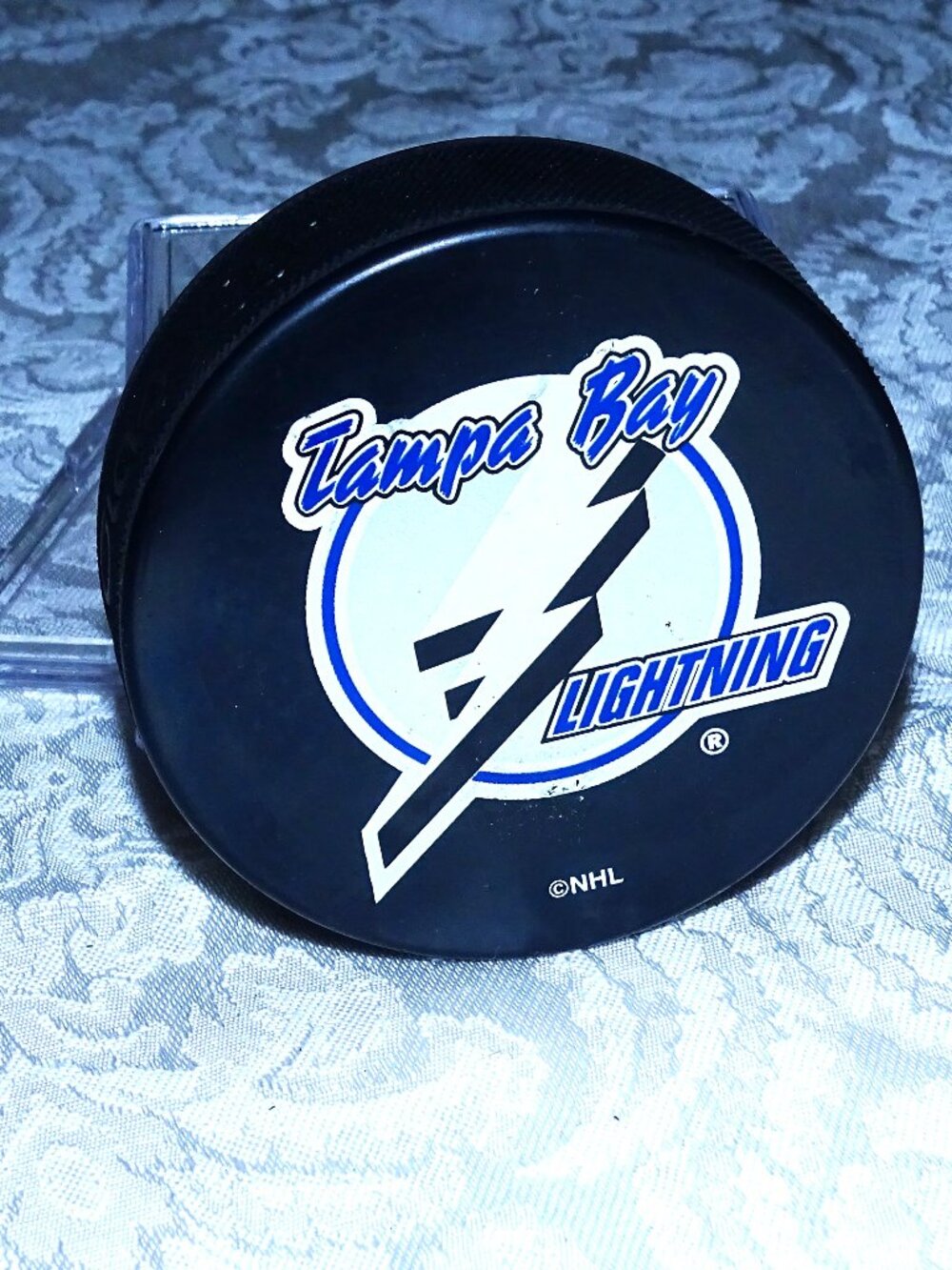 Tampa Bay NHL Lightning Retro Puck